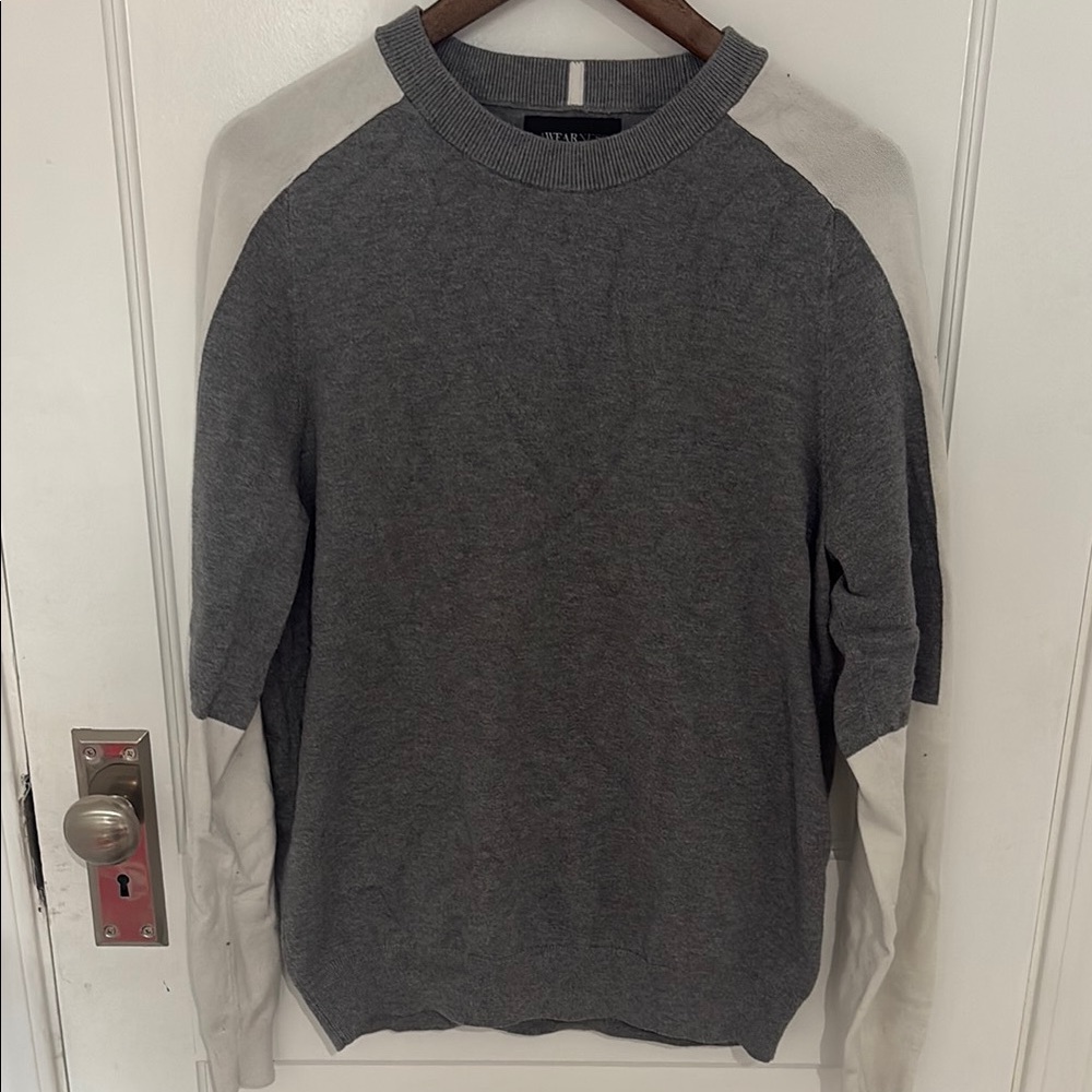 Kenneth Cole Gray and Cream Crewneck Sweater